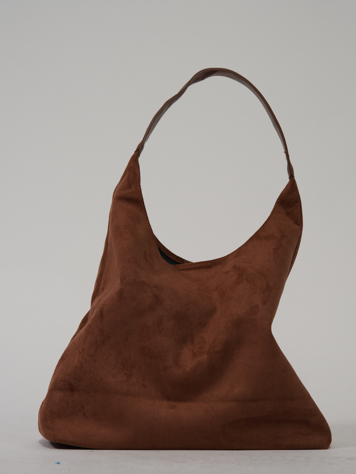 Timeless Leather Tote for Everyday Essentials