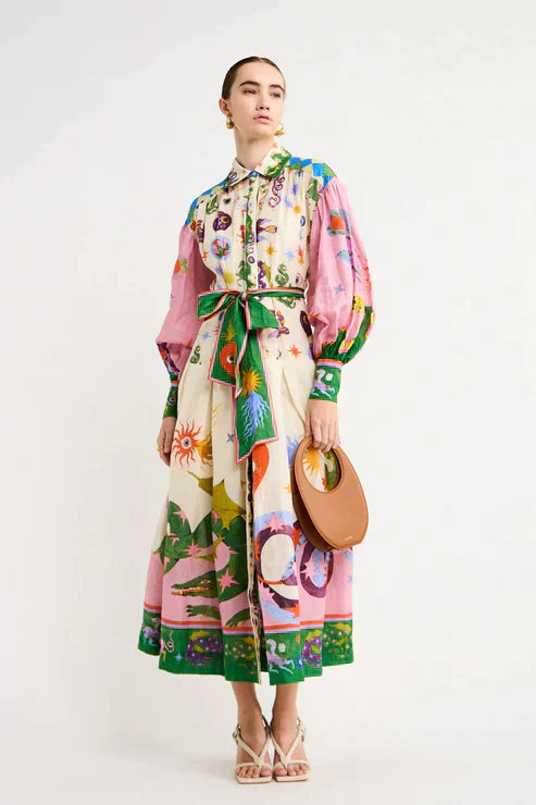 Vintage-Inspired Floral Maxi Dress with Elegant Flowing Silhouette